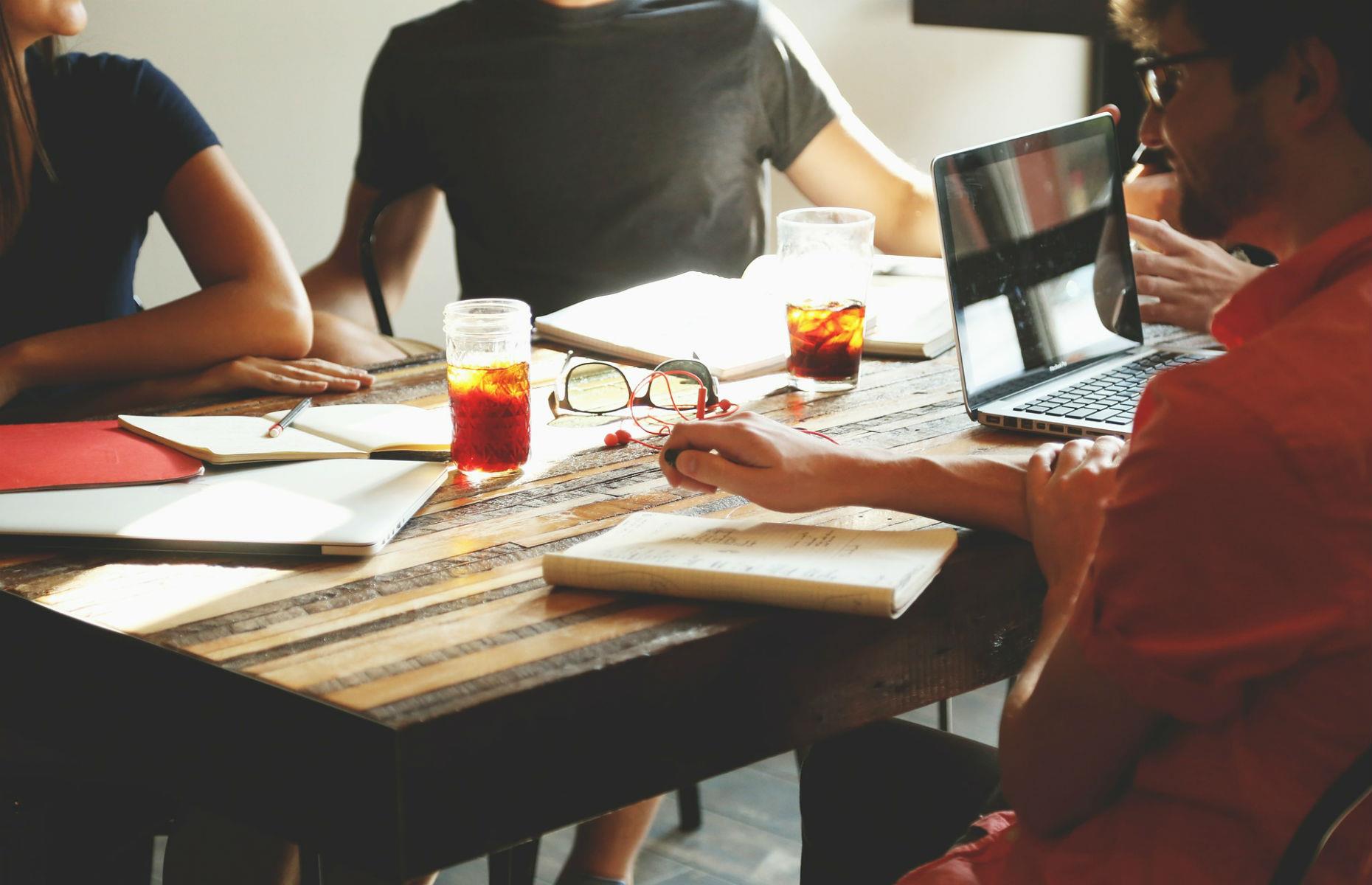 14) Solutions architect £70,000
